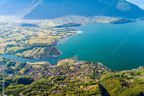 Vista aerea panoramica dell'Alto Lario - Lago di Como (IT) 