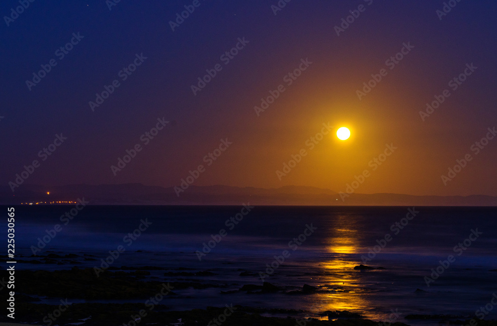 Yellow moon rising Yellow moon rising