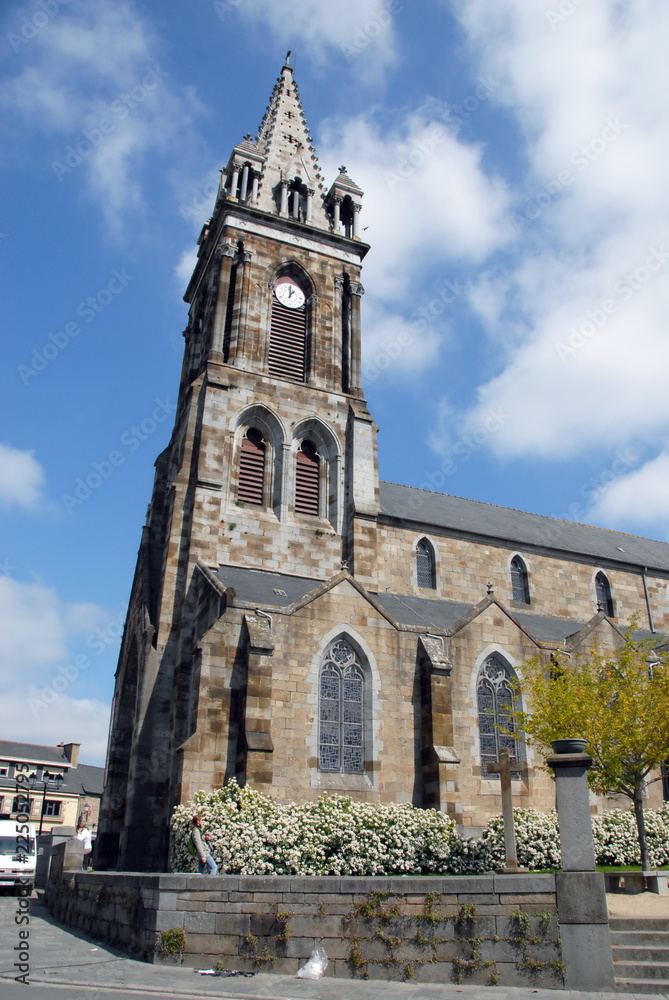 Ville de Combourg, église Notre-Dame de Combourg et son clocher, département d'Ille-et-Vilaine, Bretagne, France