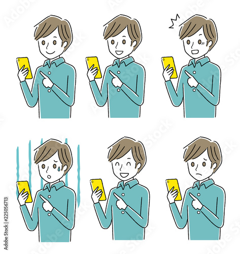 スマホを操作する若い男性