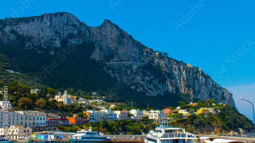 Romance in the port of Capri 