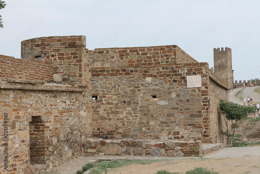 walls of Cenevez fortress