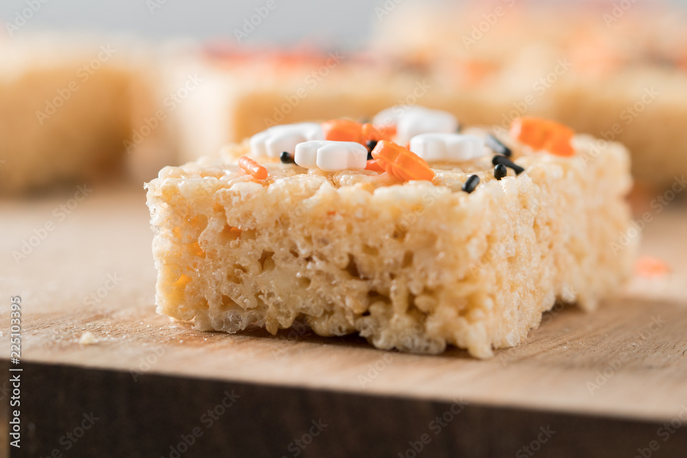 Halloween sprinkles rice crispy treats Halloween sprinkles rice crispy treats