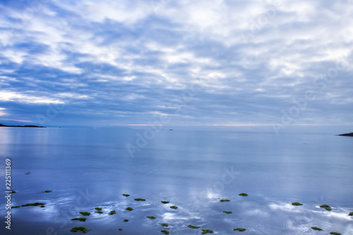 MAR Y CIELO AZUL