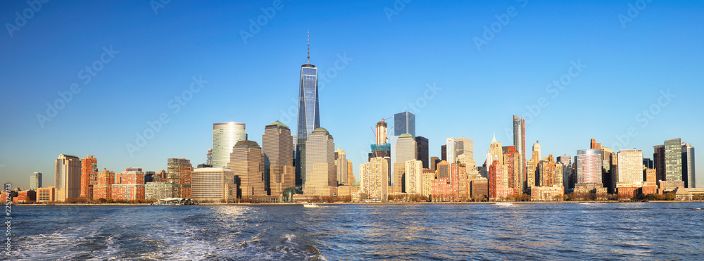 Naklejka premium Nowy Jork o zachodzie słońca, Dolny Manhattan
