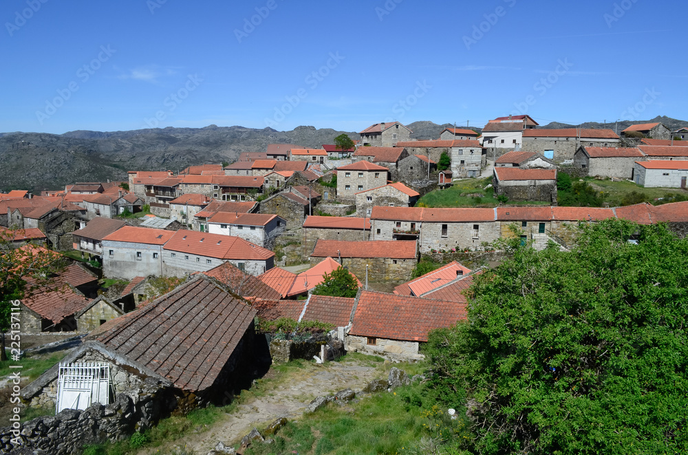  Pitoes das Junias, una aldea en el  Parque Nacional da Peneda-Gerês. Municipio de Montalegre.  Portugal.