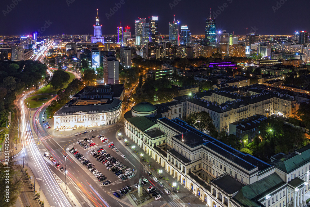 Fototapeta premium Warsaw skyline by night