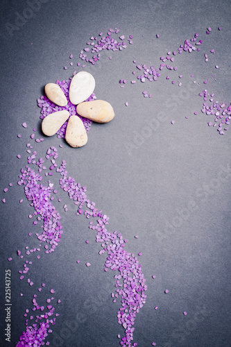 Spa salt and stone treatment