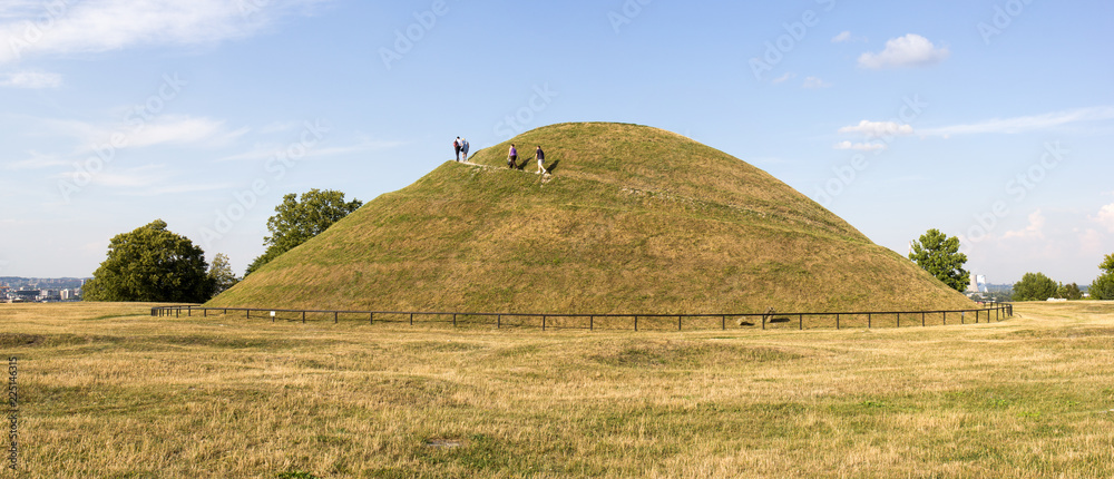 Krakus Mound (Kopiec Krakusa), a prehistoric grave hill, believed to be the resting place of Kraków's mythical founder, the legendary King Krakus. - obrazy, fototapety, plakaty 