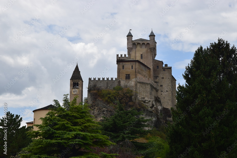 Valle d'Aosta - Castello di Saint-Pierre