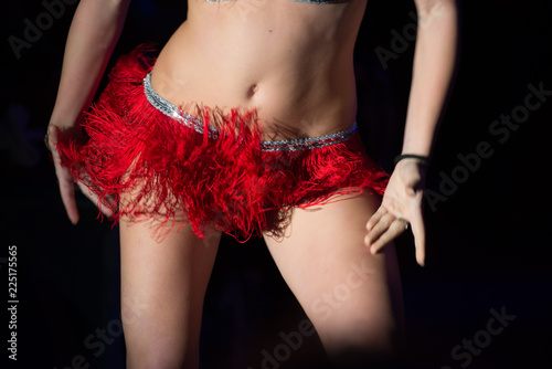 Danzatrice rossa