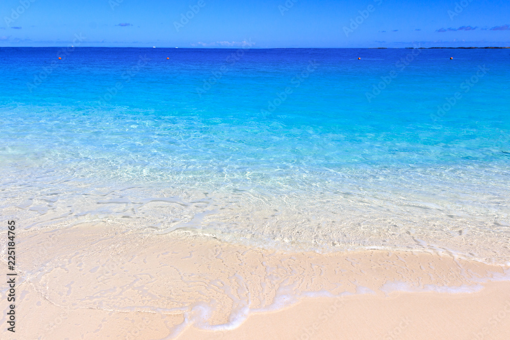 turqoise water and white sand od caribbean