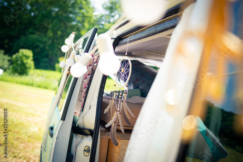 Selbstausgebauter Bus im Vanlife