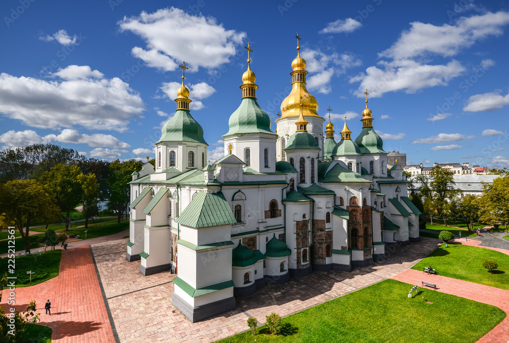 Φωτογραφία Saint Sophia Cathedral in Kiev is an outstanding architectural monument of Kievan Rus