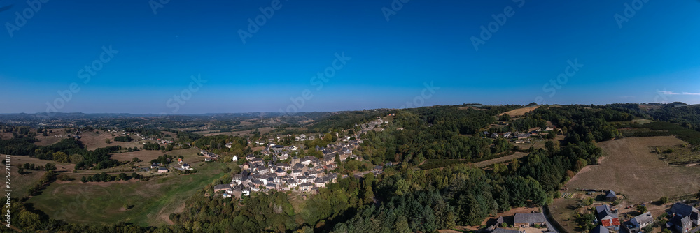 Fototapeta premium Voutezac (Corrèze - France) - Vue aérienne