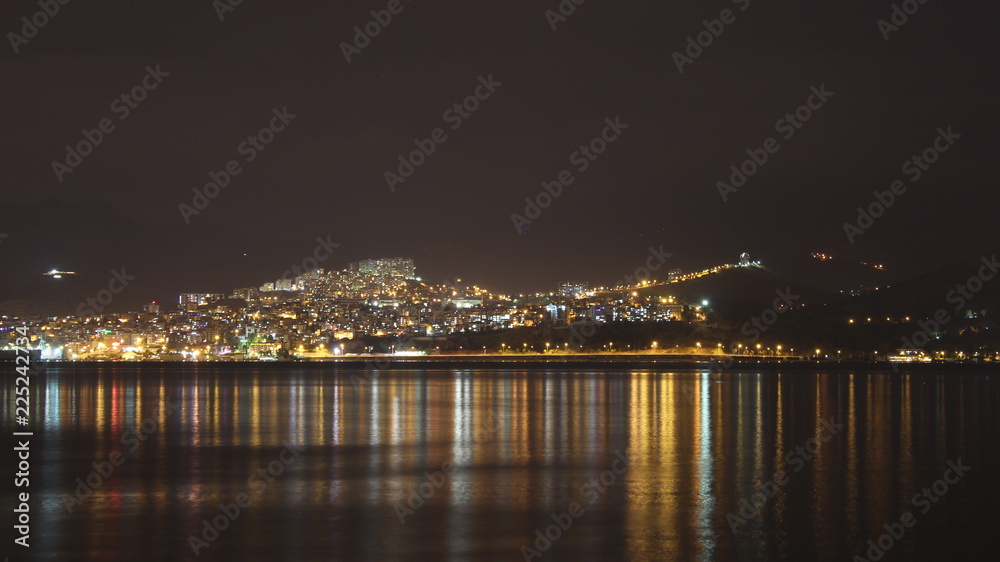 Fototapeta premium City with quality reflection view 2
