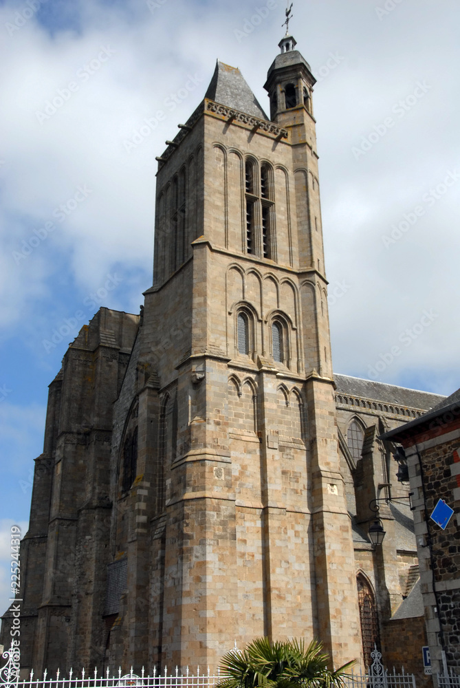 Ville de Dol de Bretagne, clocher de la cathédrale Saint Samson,  département d'Ille-et-Vilaine, Bretagne, France