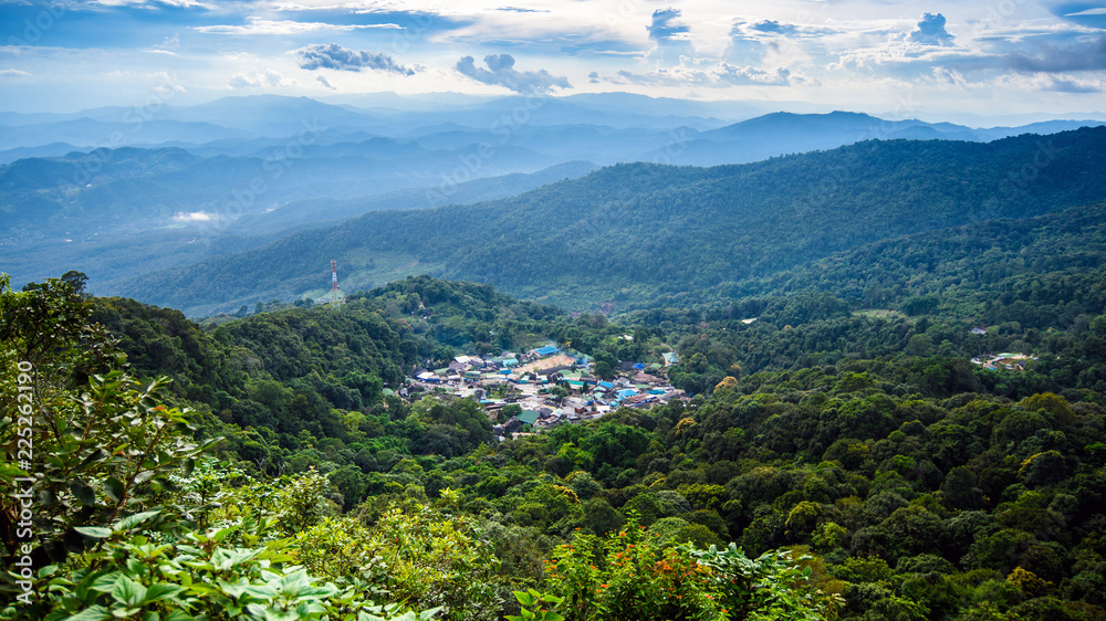 Obraz premium Top landscape View of mountain village on Doi Pui Mountains in sunset sky and clouds , Chiangmai , Thailand