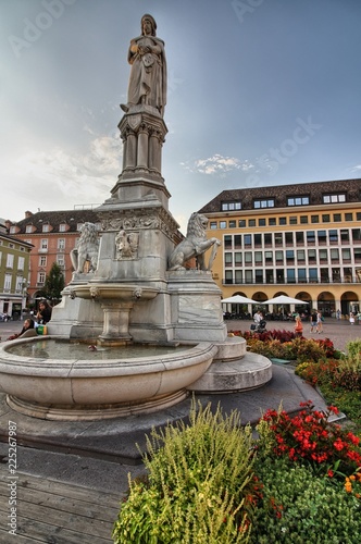 Bolzano, Piazza Walther photo