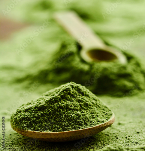 Green detox superfood powder