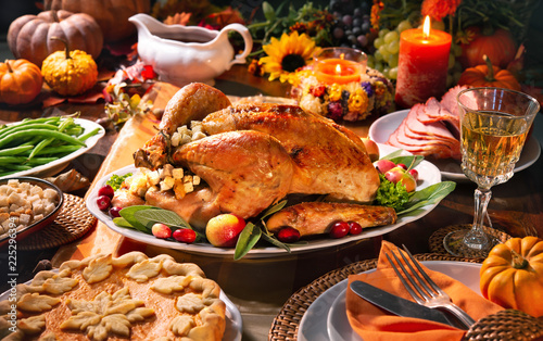 Photo Thanksgiving turkey dinner