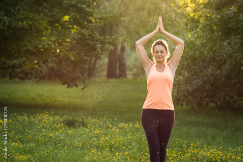 girl doing yoga © Roman Ribaliov