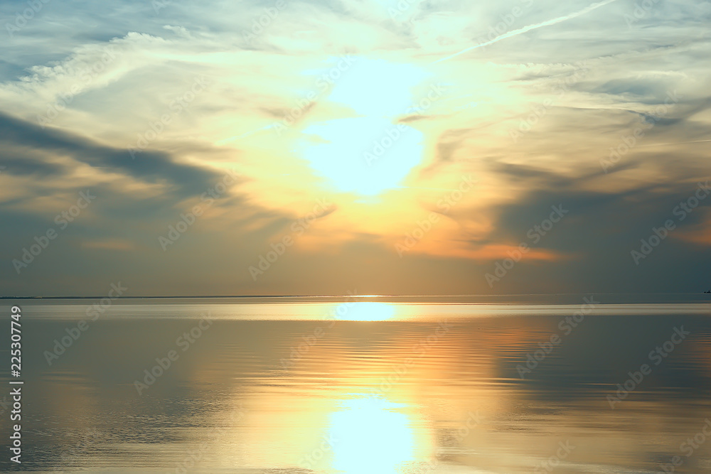 Obraz premium background sky clouds sunset / sky texture with beautiful clouds