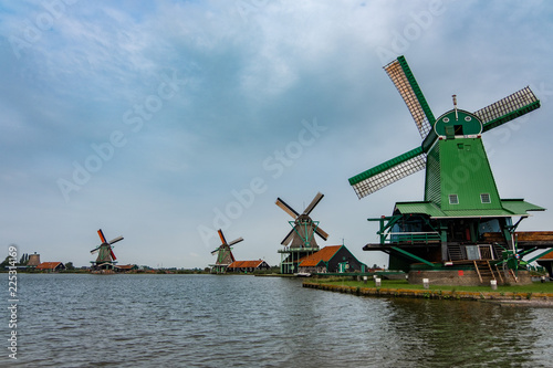 Windmills in Holland © TAVO 