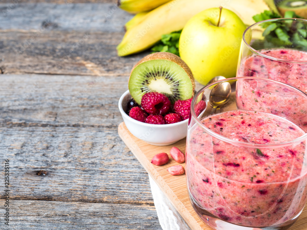 Berry dessert smoothie banana Kiwi Apple Parsley Raspberry Nuts for Breakfast Berry dessert smoothie banana Kiwi Apple Parsley Raspberry Nuts for Breakfast