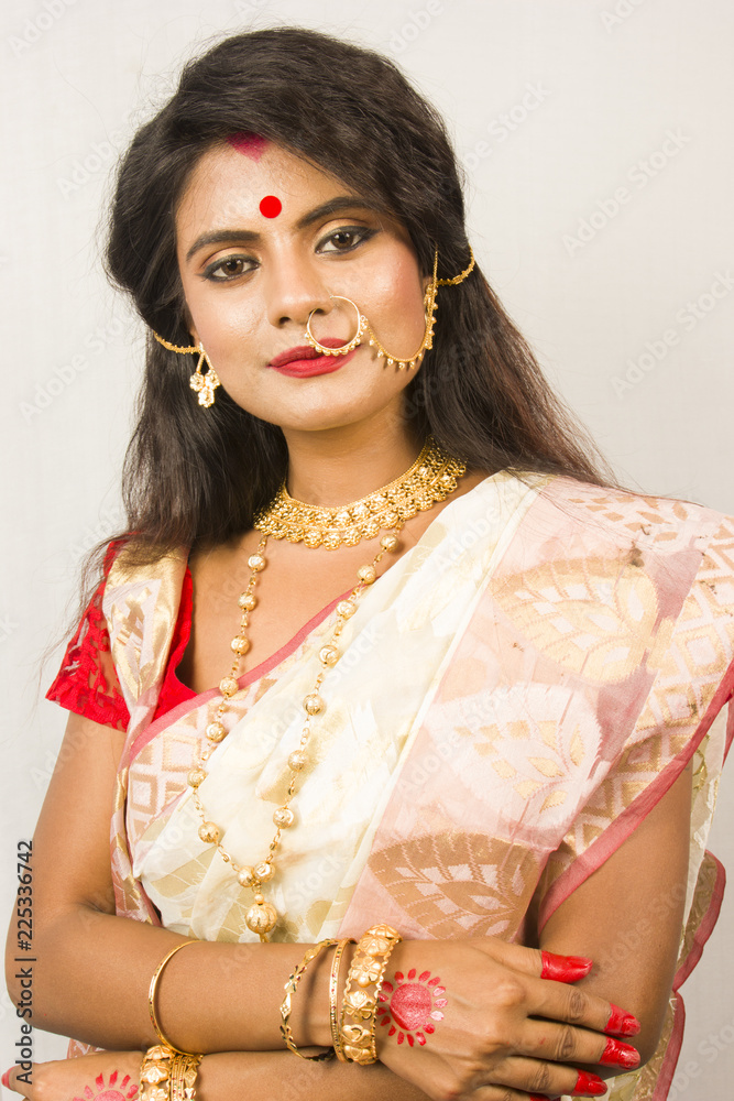 16 Best Anushka Sen In Saree Images in September 2023