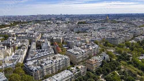 Toits de Paris vus depuis la Tour-Eiffel © Jerome Barchietto