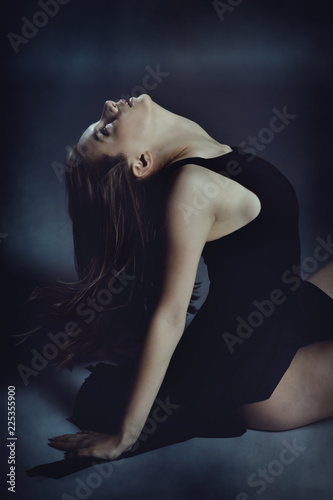 Fotografie jeune adolescente fille danse contemporain
