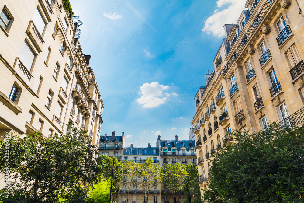Elegant buildings under a blue sky in Paris