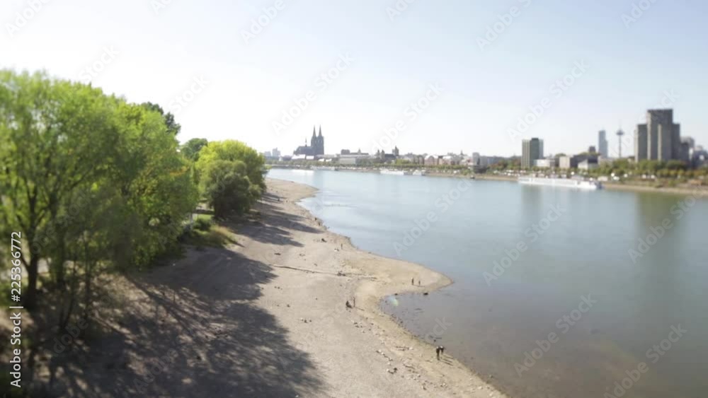 Panorama Köln mit Dom und selektiver Unschärfe Panorama Köln mit Dom und selektiver Unschärfe