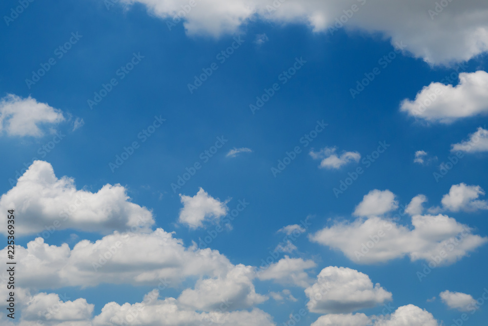 Fototapeta premium Bright cloudy sky