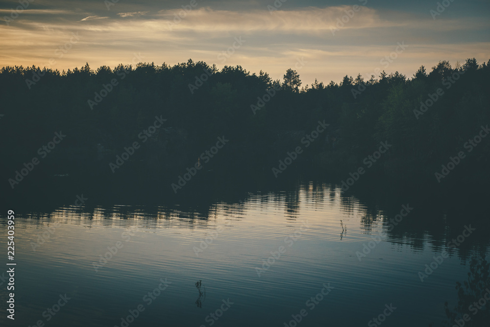 Fototapeta premium beautiful sunset on the canyon