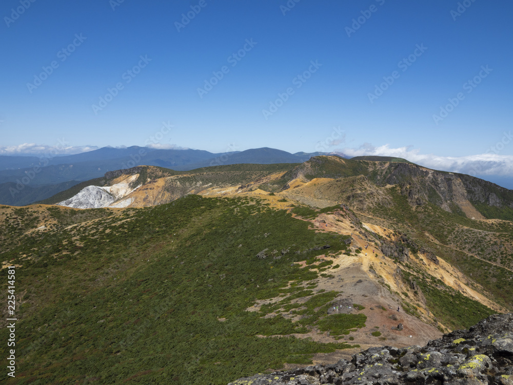 Fototapeta premium 安達太良山から鉄山をのぞむ