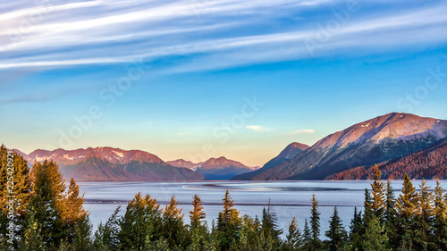 Canvas Print Stunning Alaskan Mountain Lake