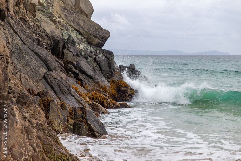 Obraz premium Coumeenole Beach Crashing Waves