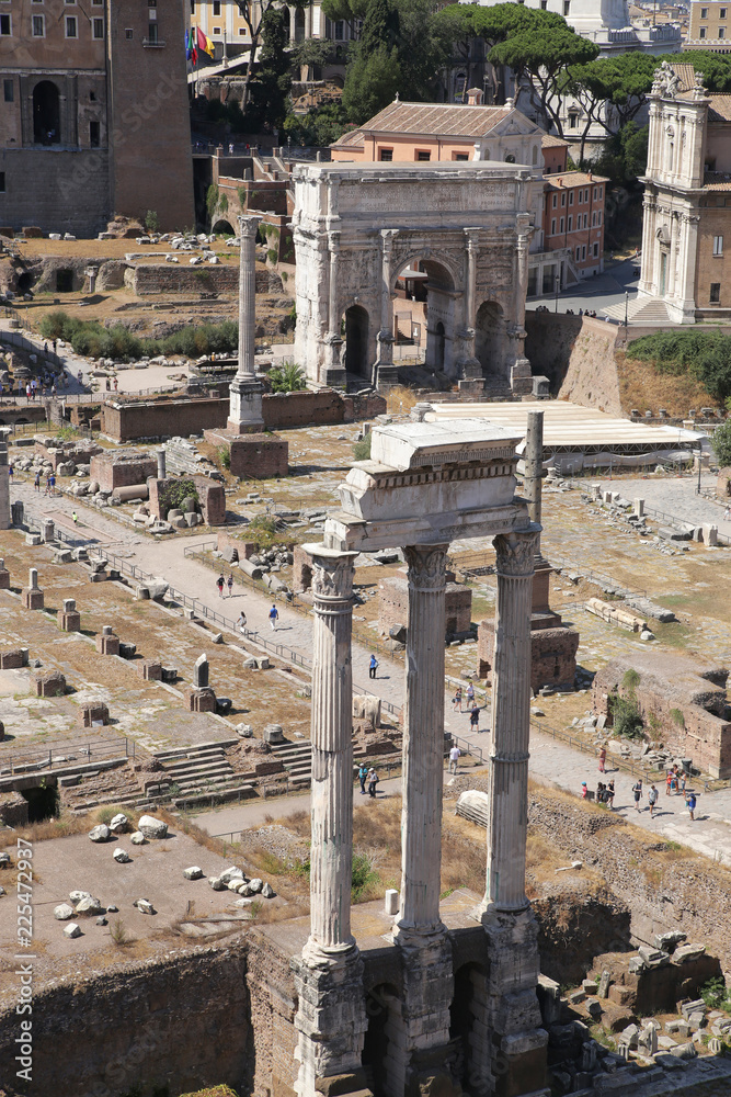Fototapeta premium Ancient ruins of Rome