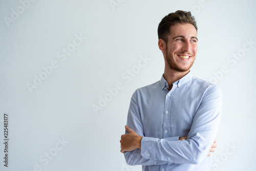 Foto Cheerful businessman enjoying success