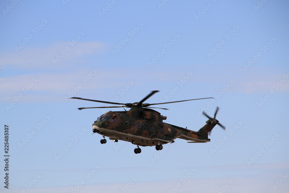 Fototapeta premium Hélicoptère de l'Armée Portugaise