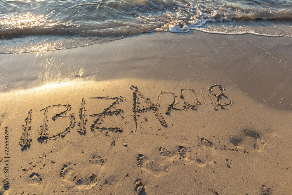 Fototapeta premium Ibiza im Sand