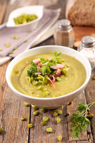 green pea and bacon soup