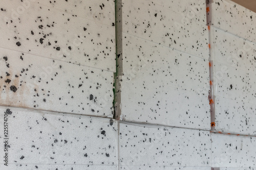 Płyty białego styropianu elewacyjnego