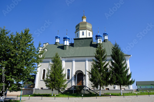 Ukraina - monastyr na wzgórzu nad Dniestrem w miejscowości Kryszczatyk photo