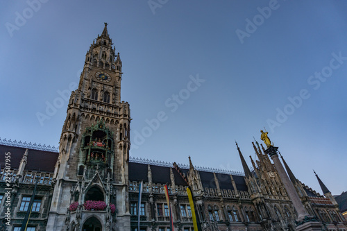 Obraz na płótnie The clock tower of the new City Hall (Rathaus) in Marienplatz is a famous building in Gothic architecture - Munich, Bavaria, Germany, Europe w salonie
