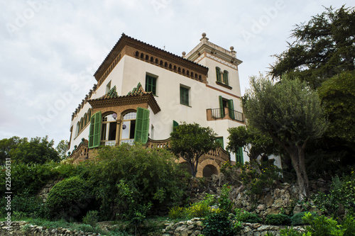 Casa entre áboles