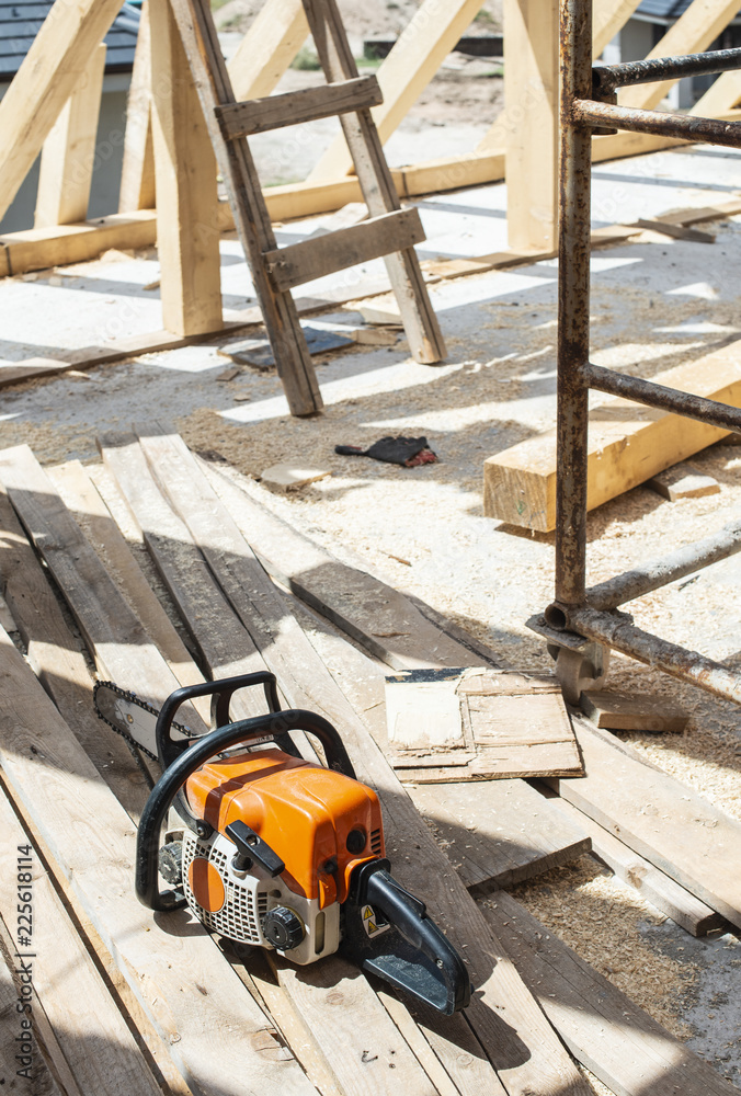 Build with wooden beams. Build with wooden beams.