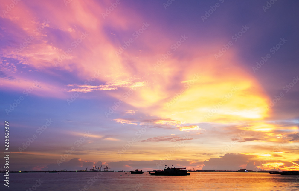 Fototapeta premium Colorful of sunset on sea scape background